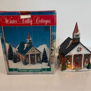Porcelain Lighted House - Christmas vintage